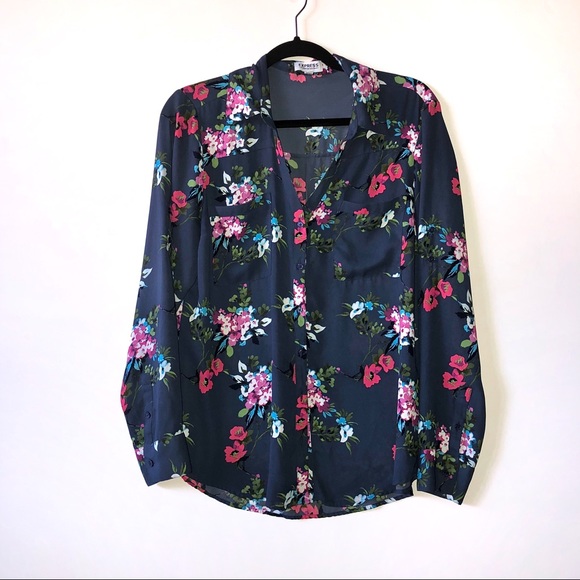 Express Tops - 💕FLASH SALE💕 Express Floral Portofino Blouse
